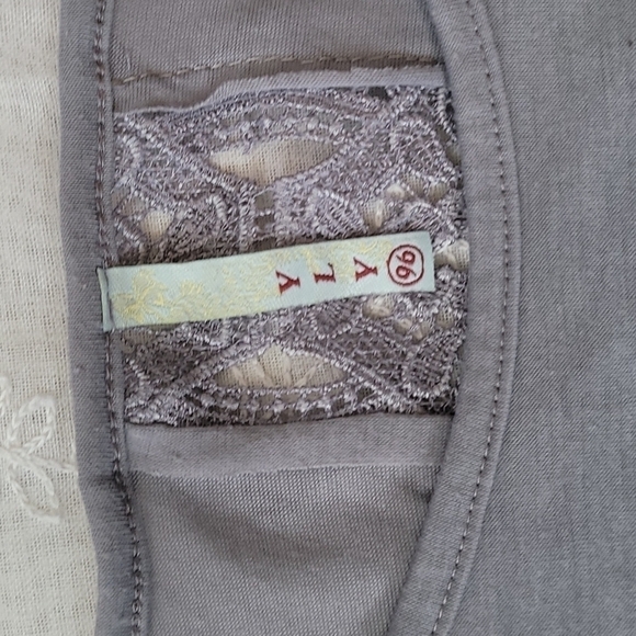 YLY 96 Top Grey Size Small - Picture 4 of 7